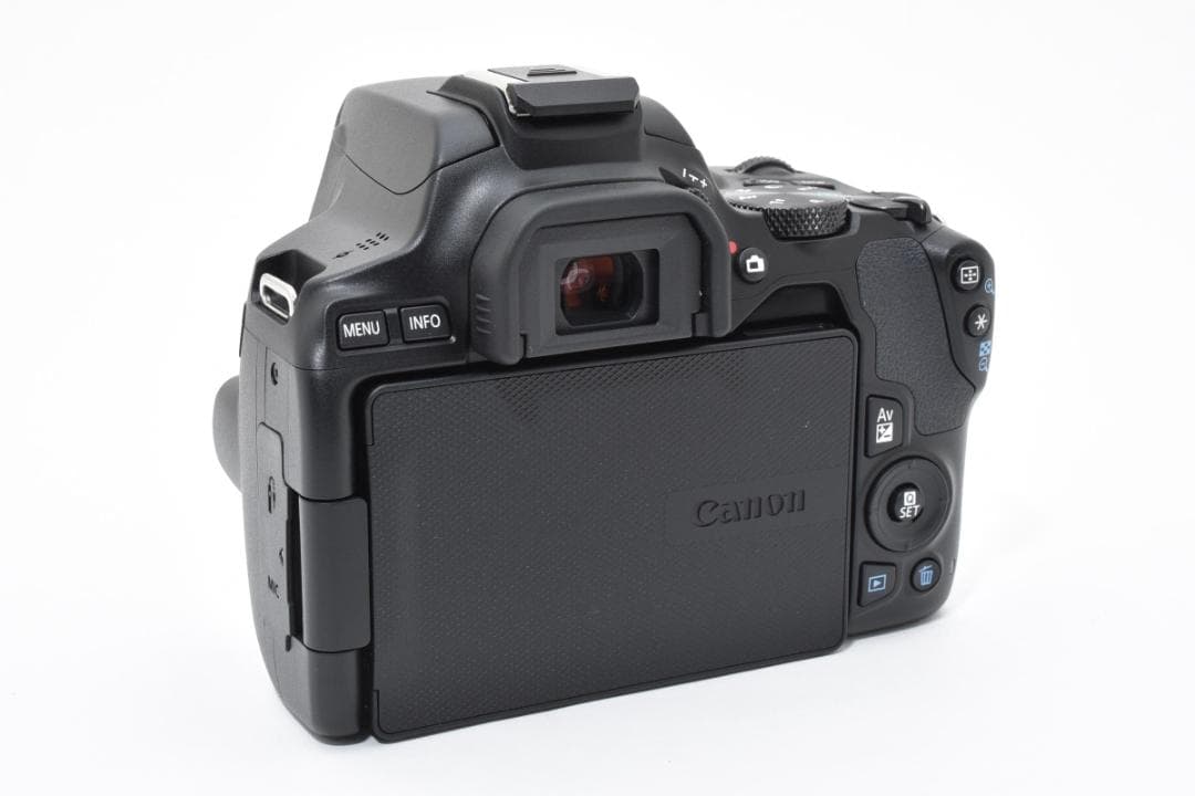 ほぼ新品 Canon EOS Kiss X10 ボディ S数107回 1413
