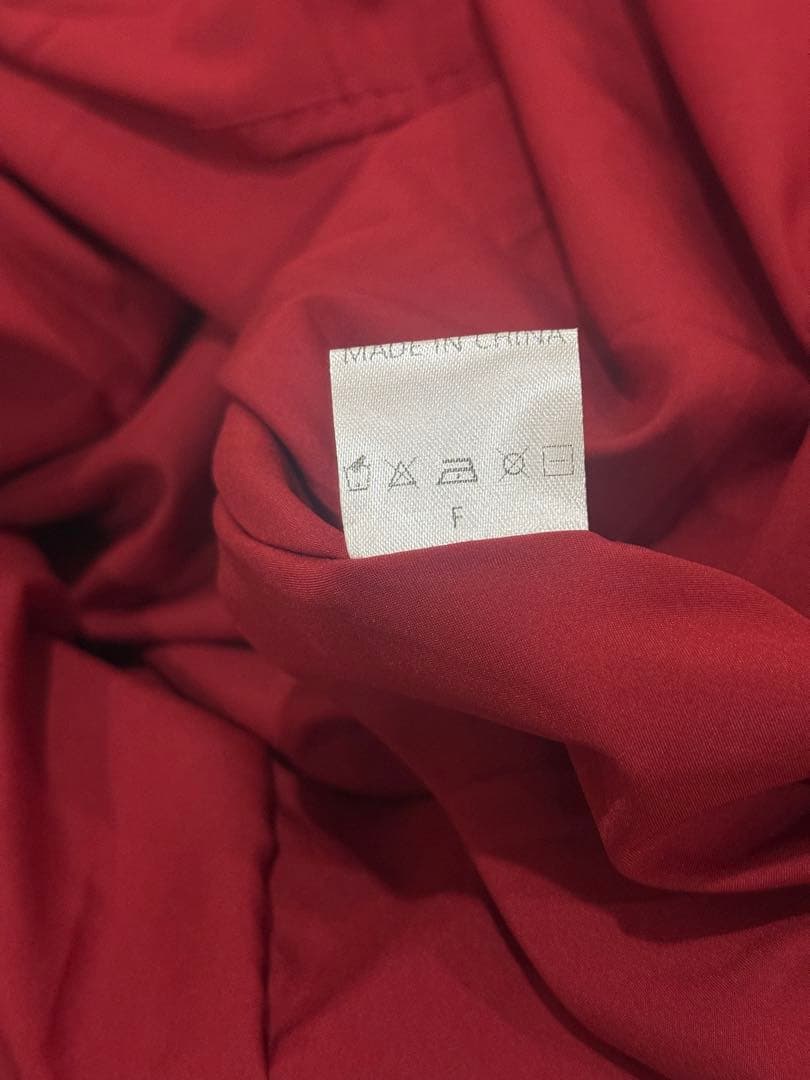 Wild Lily ボウタイリボン付き レッド パールボタン ワンピース ドレス