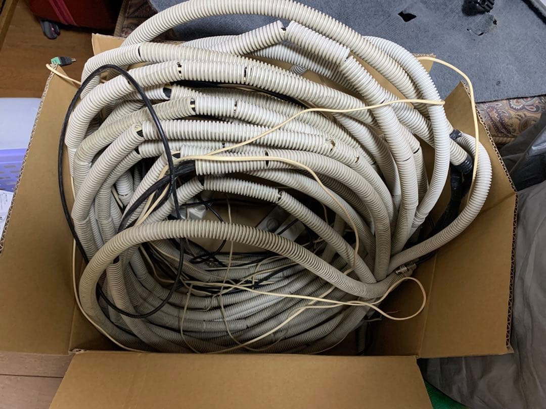 防犯暗視カメラ4台 モニター デジタルビデオレコーダー フルセット配線10m以上