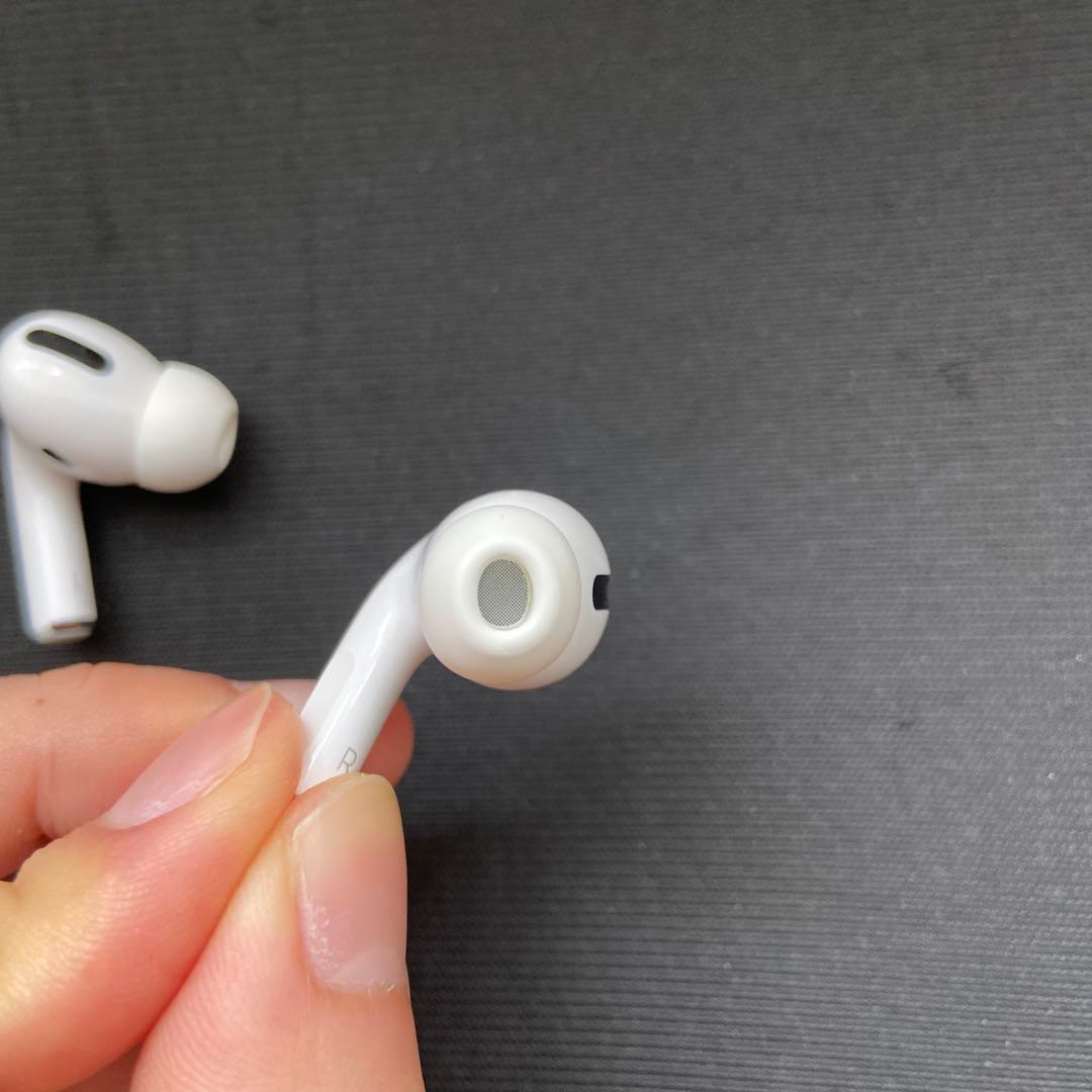 AirPods Pro 2 箱・イヤーピース有、右耳不調 詳細有