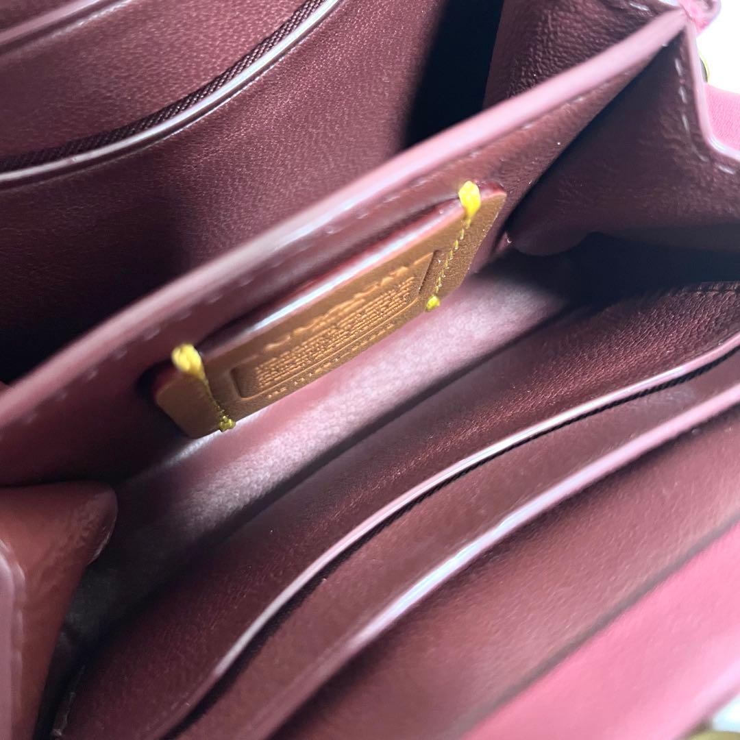 未使用級/コーチ　ケース　キスロック　がま口　ピンク　レザー　現行品