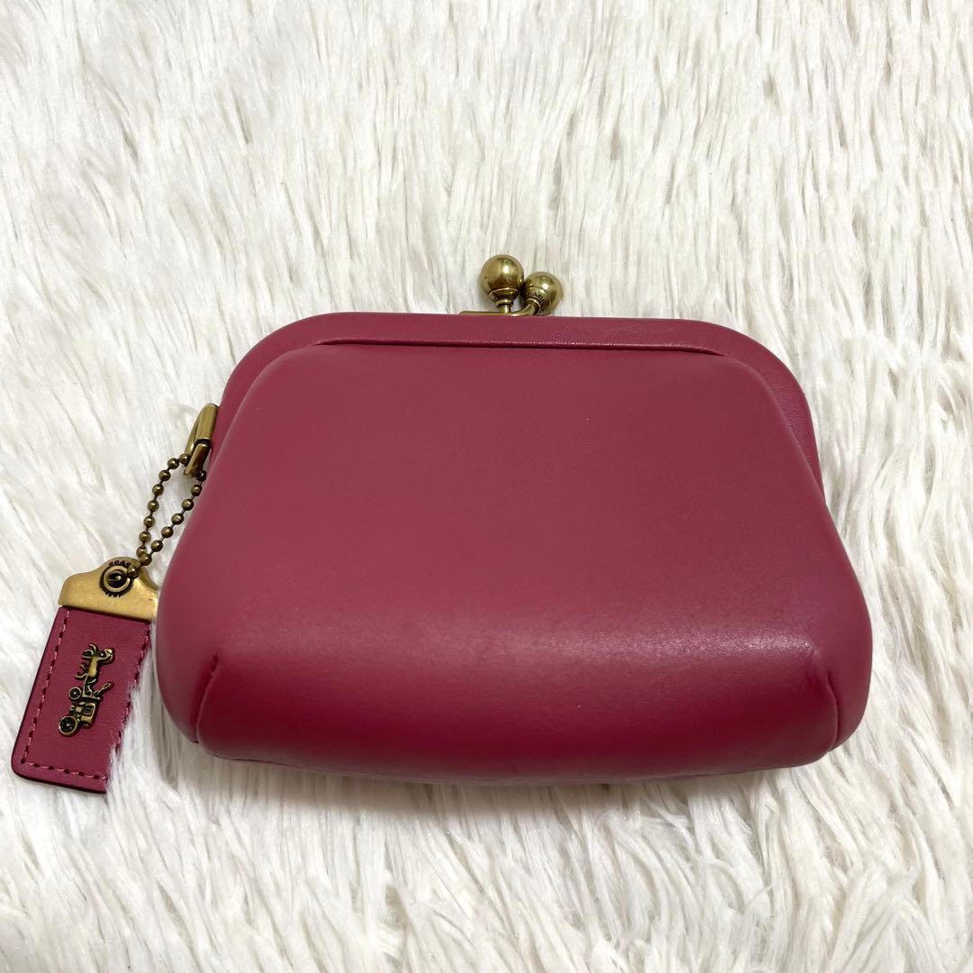 未使用級/コーチ　ケース　キスロック　がま口　ピンク　レザー　現行品