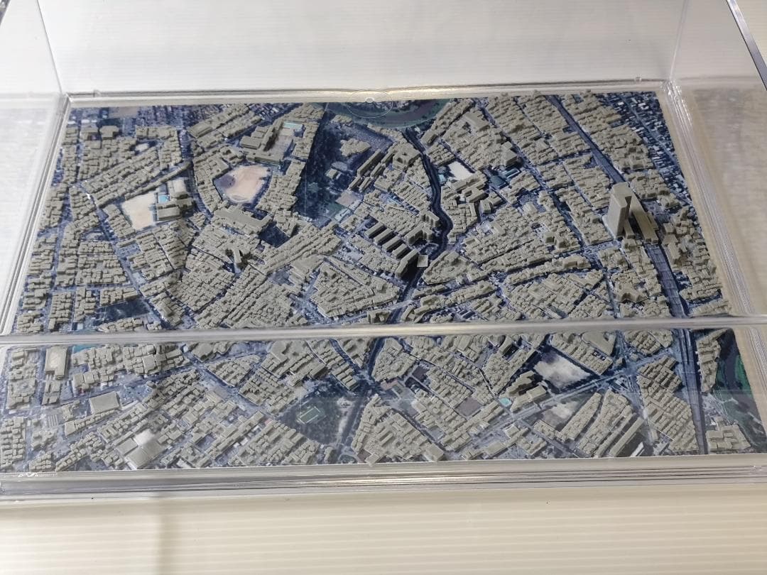 依頼品　越谷市　北越谷駅３D都市データを活用した都市模型　(透明ケース付)