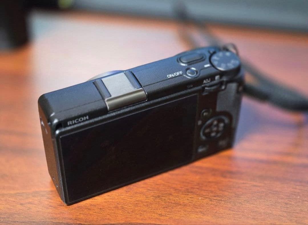 n*n様 RICOH GRⅢ コンパクトデジタルカメラ 約2800枚