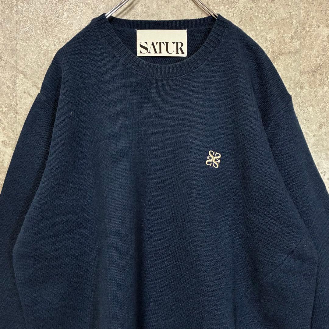 SATUR セター アシンメトリーニット セーター 刺繍ワンポイント ネイビー
