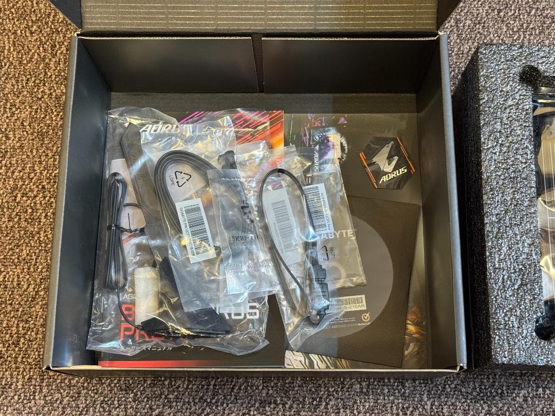 GIGABYTE B550I AORUS PRO AX マザーボード