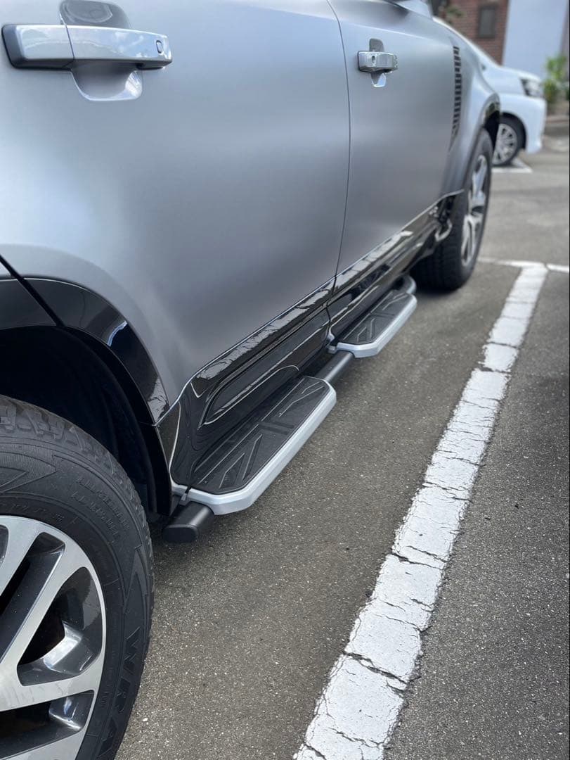 ディフェンダー110 サイドステップ ブラック/シルバー SUV用