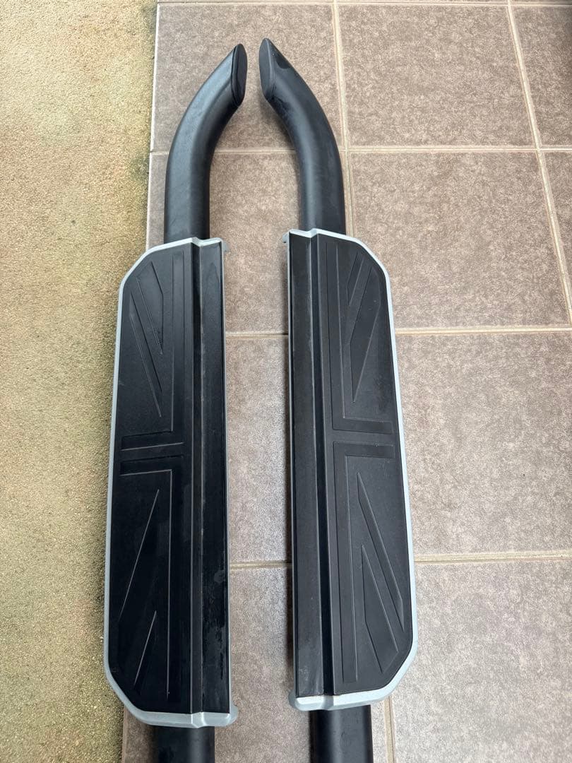 ディフェンダー110 サイドステップ ブラック/シルバー SUV用