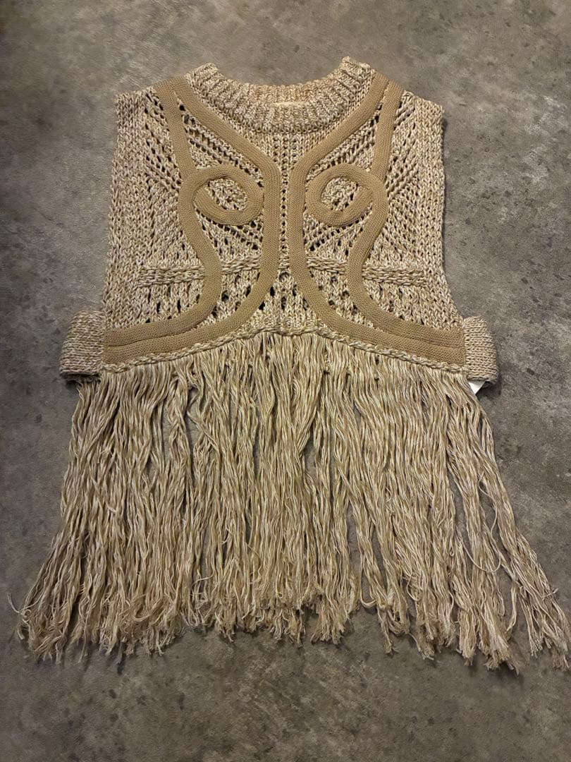 PUBLIC TOKYO クロシェライクフリンジベスト　Eaphi 神崎蓮音