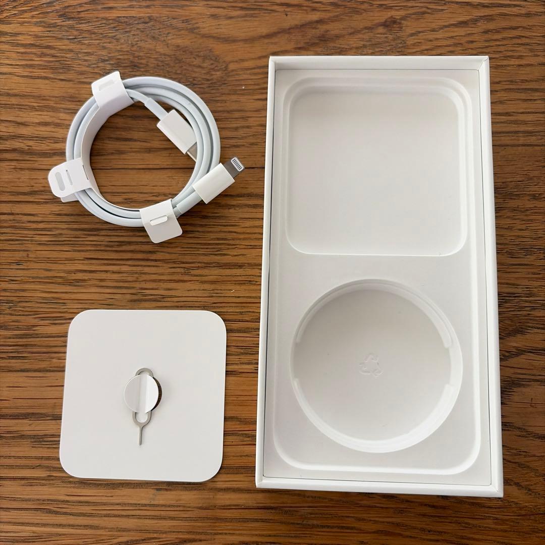 iPhone 13 256GB ホワイト SIMフリー 箱・ケーブル付き