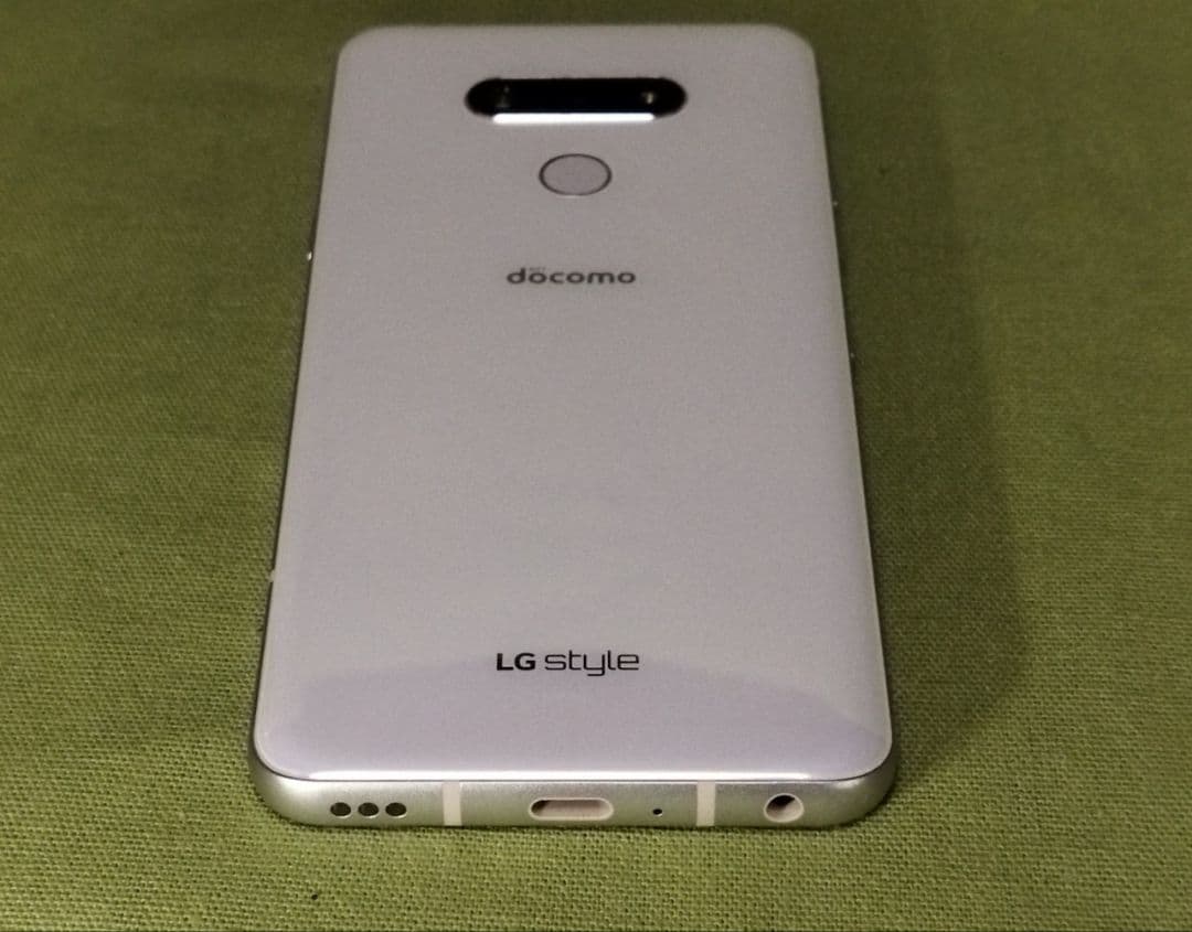 訳アリ docomo LG style3 L-41A SIMフリー 防水 1