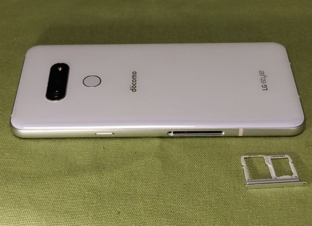 訳アリ docomo LG style3 L-41A SIMフリー 防水 1