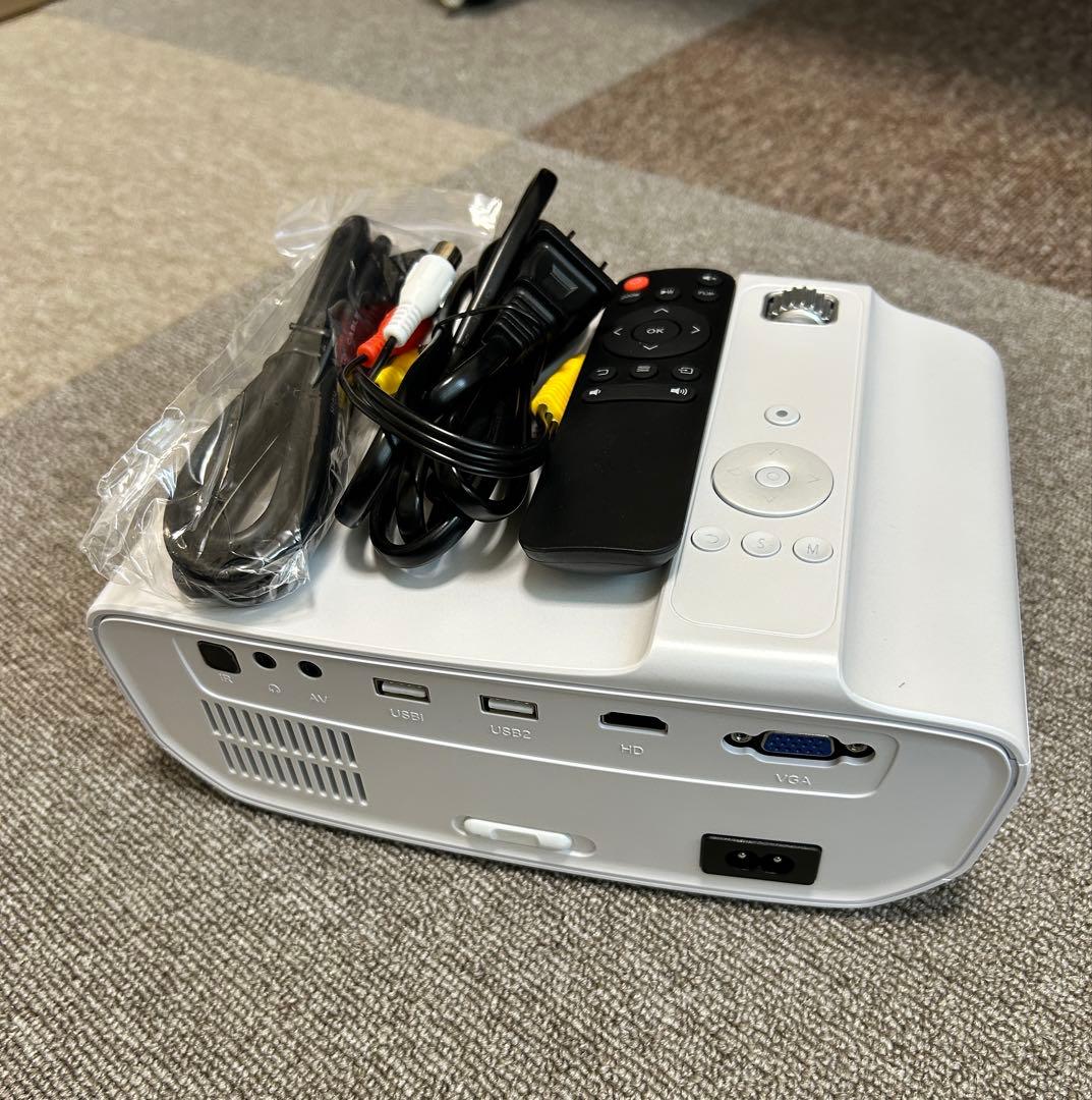 新品LCDプロジェクター