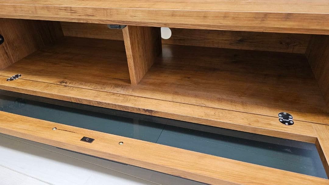 ナチュラルウッド テレビ台 ガラス扉　テレビボード　低めローボード