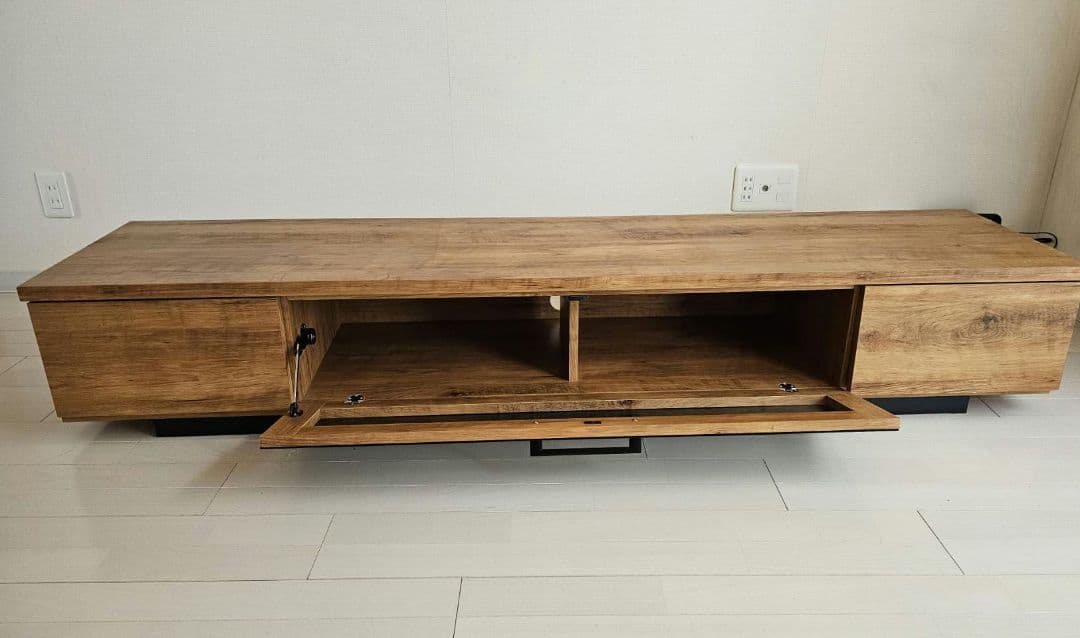 ナチュラルウッド テレビ台 ガラス扉　テレビボード　低めローボード