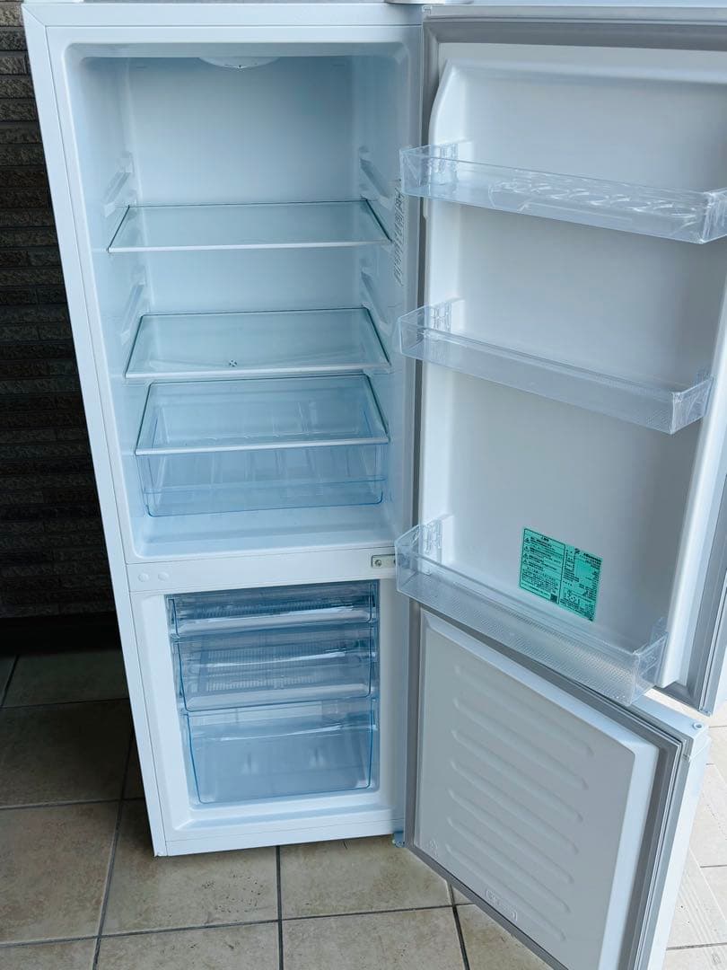 モデルルーム品Hisense 冷蔵庫 HR-D1701W 175L 2024年製