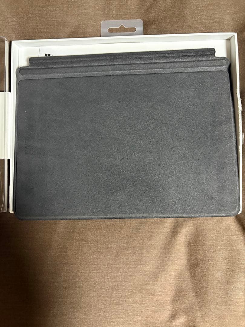 Surface go 4 タイプカバー付き
