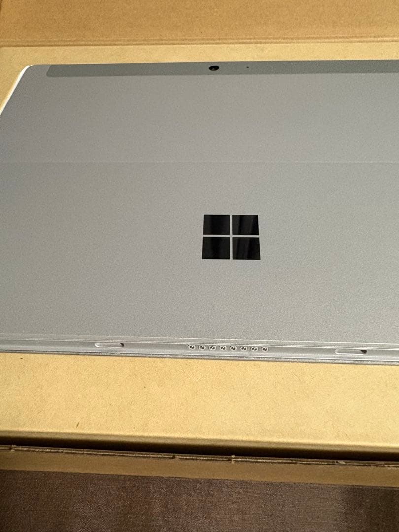Surface go 4 タイプカバー付き