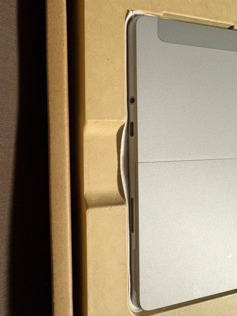 Surface go 4 タイプカバー付き