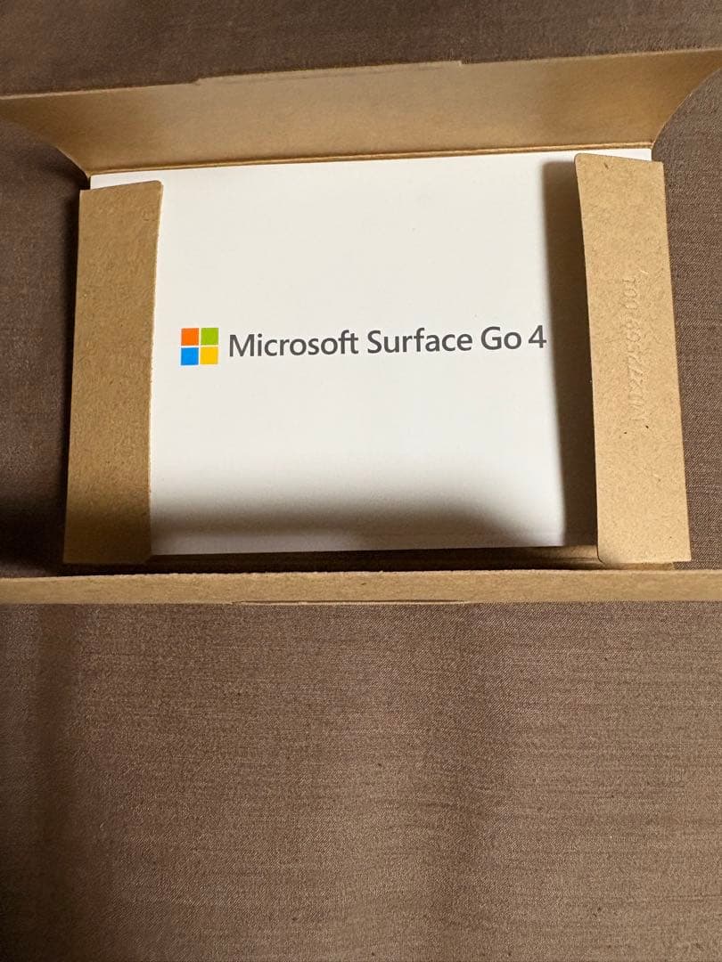 Surface go 4 タイプカバー付き