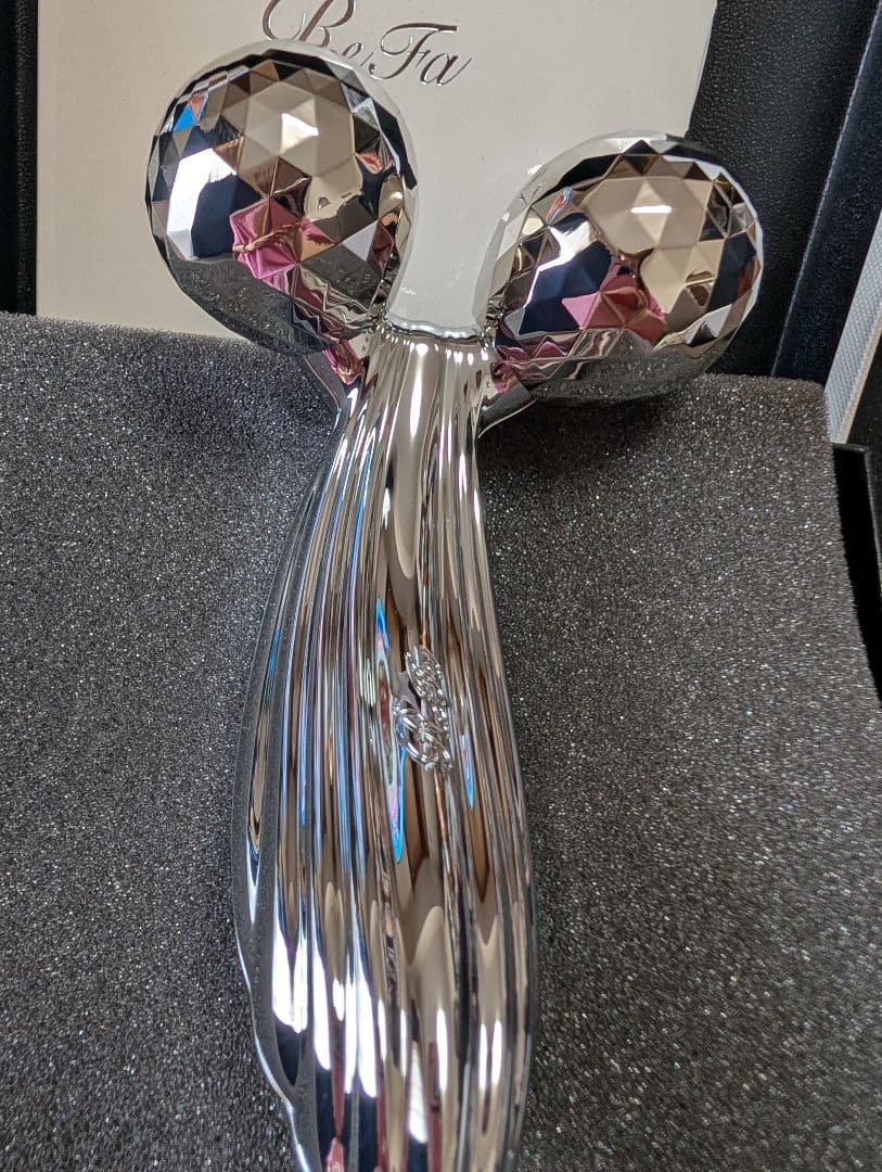 新品未使用　ReFa 美顔ローラー 専用ケース付き　リファカラットレイ