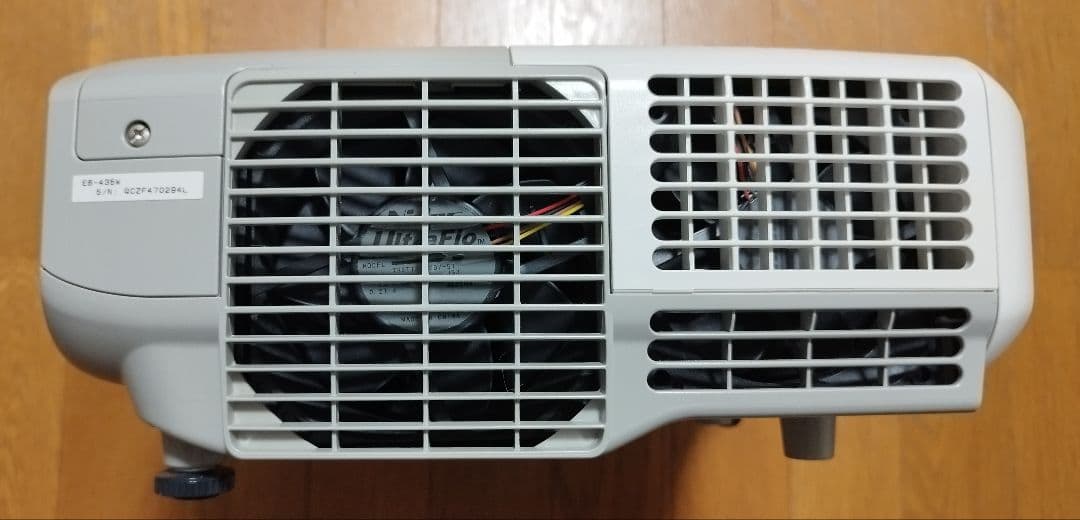 EPSON EB-435W LCD短焦点プロジェクター リモコン付きです。