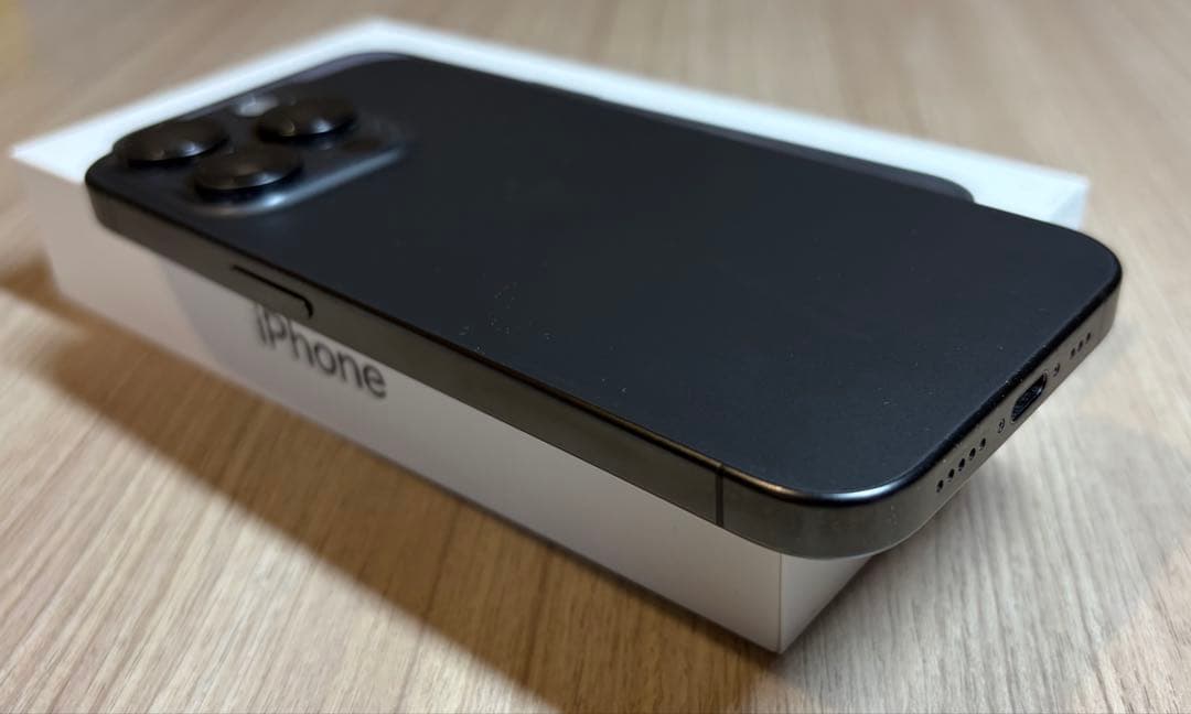 Apple iPhone15Pro 128GB 【美品】　ブラックチタニウム