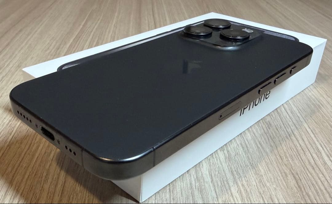 Apple iPhone15Pro 128GB 【美品】　ブラックチタニウム