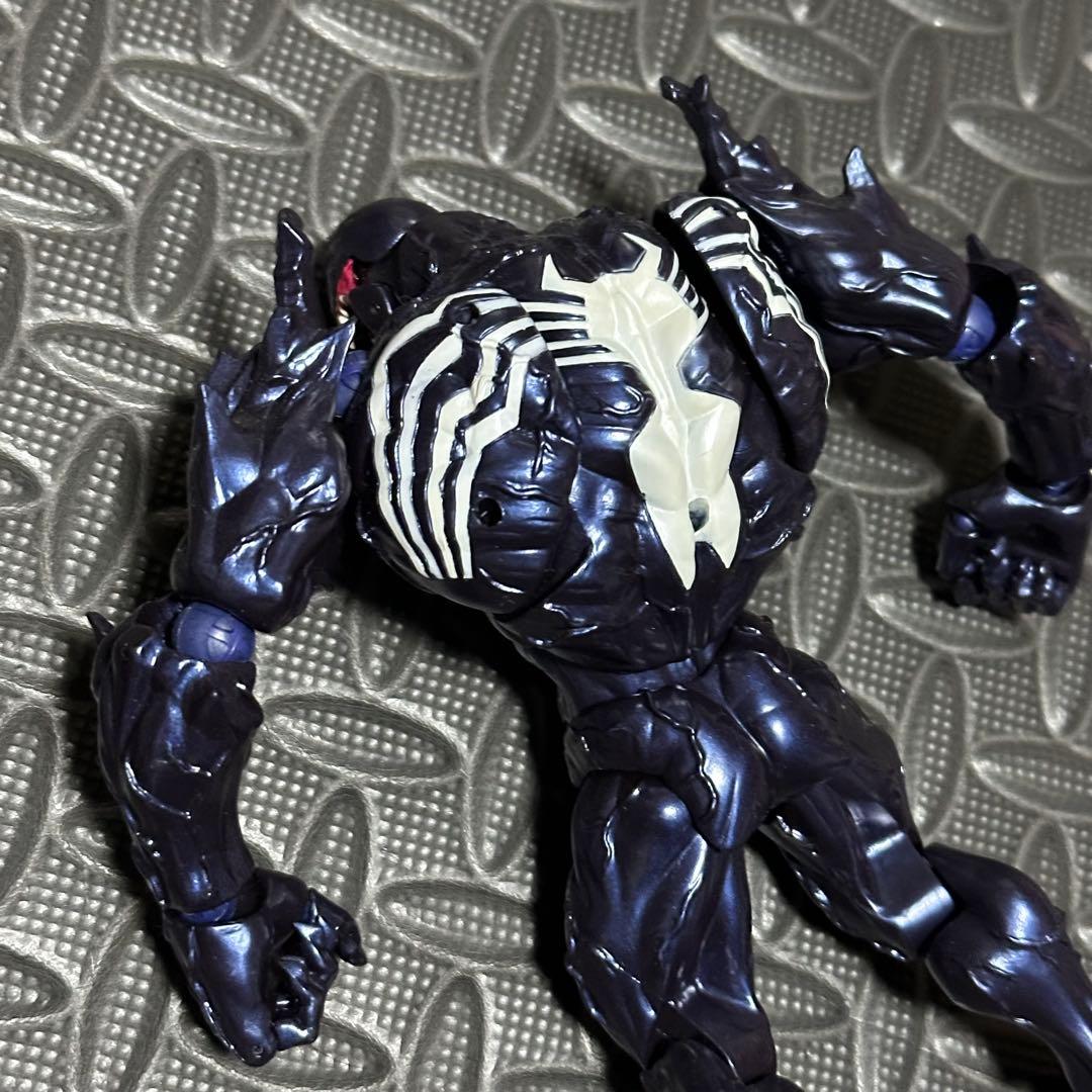 リボルテック　アメイジングヤマグチ　ヴェノム　海洋堂