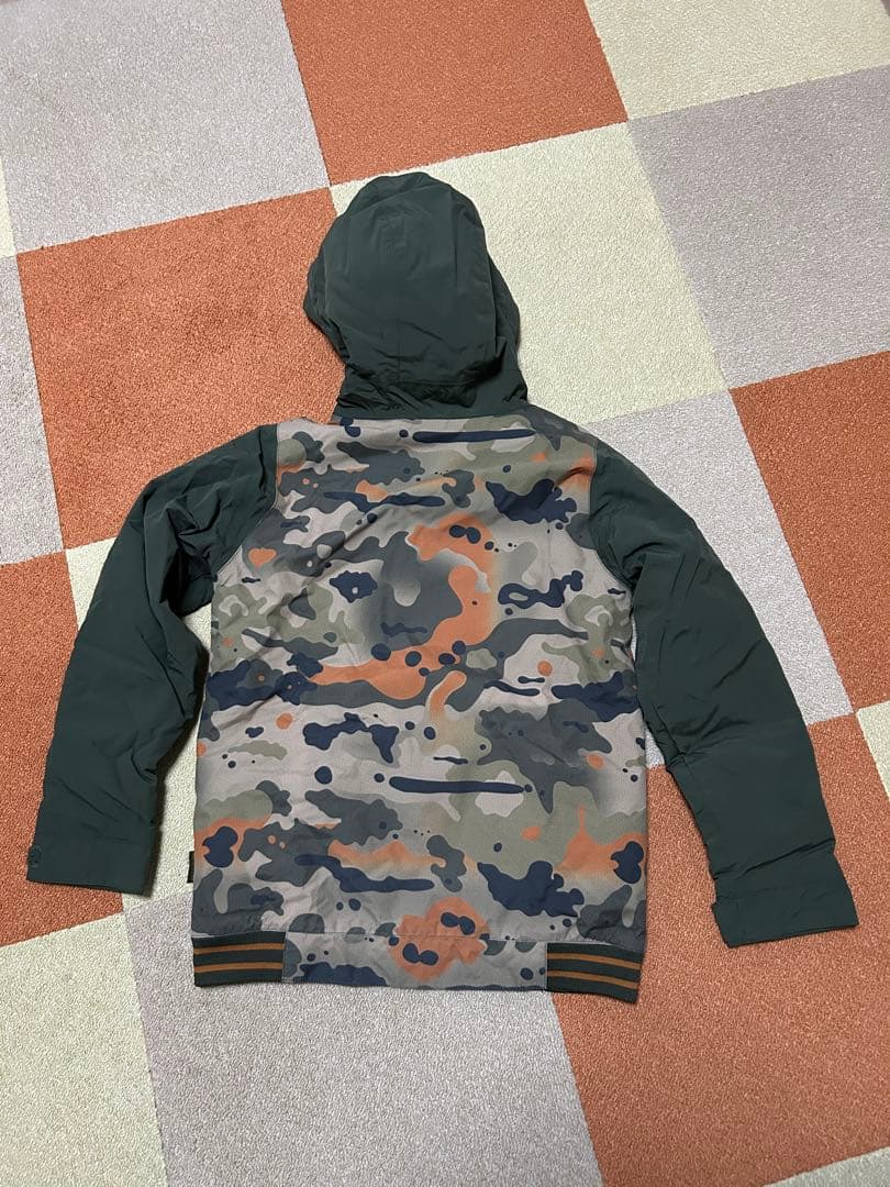 BURTON 迷彩柄 スノーボードウェア Mサイズ
