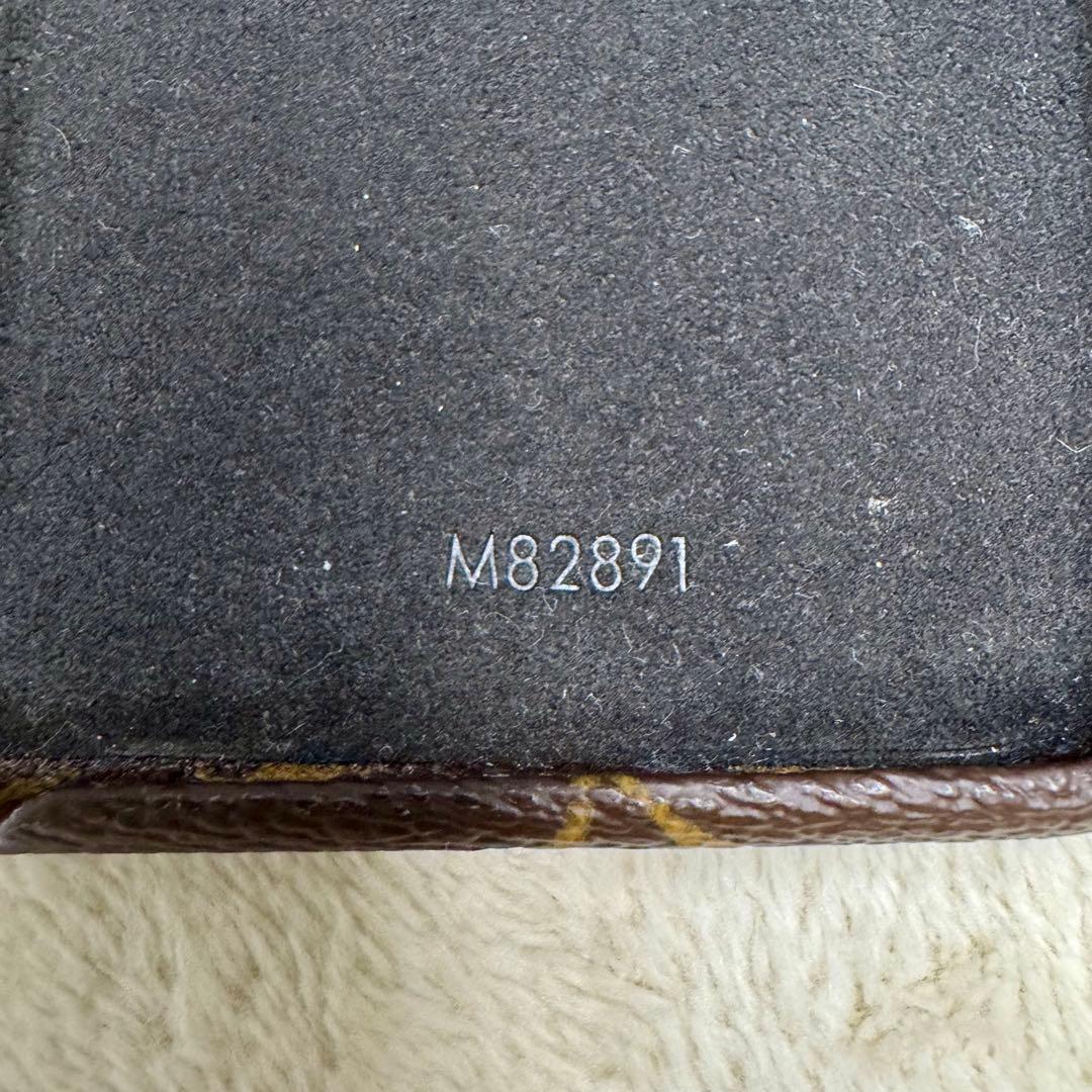 ルイヴィトン　iPhone 15 PRO スマホケース　モノグラム　フォリオ