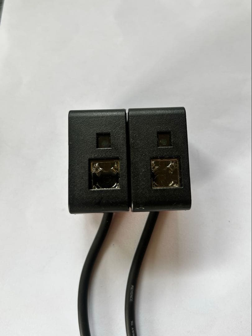 【中古品】KEYENCE アンプ分離型センサヘッド AI-H100