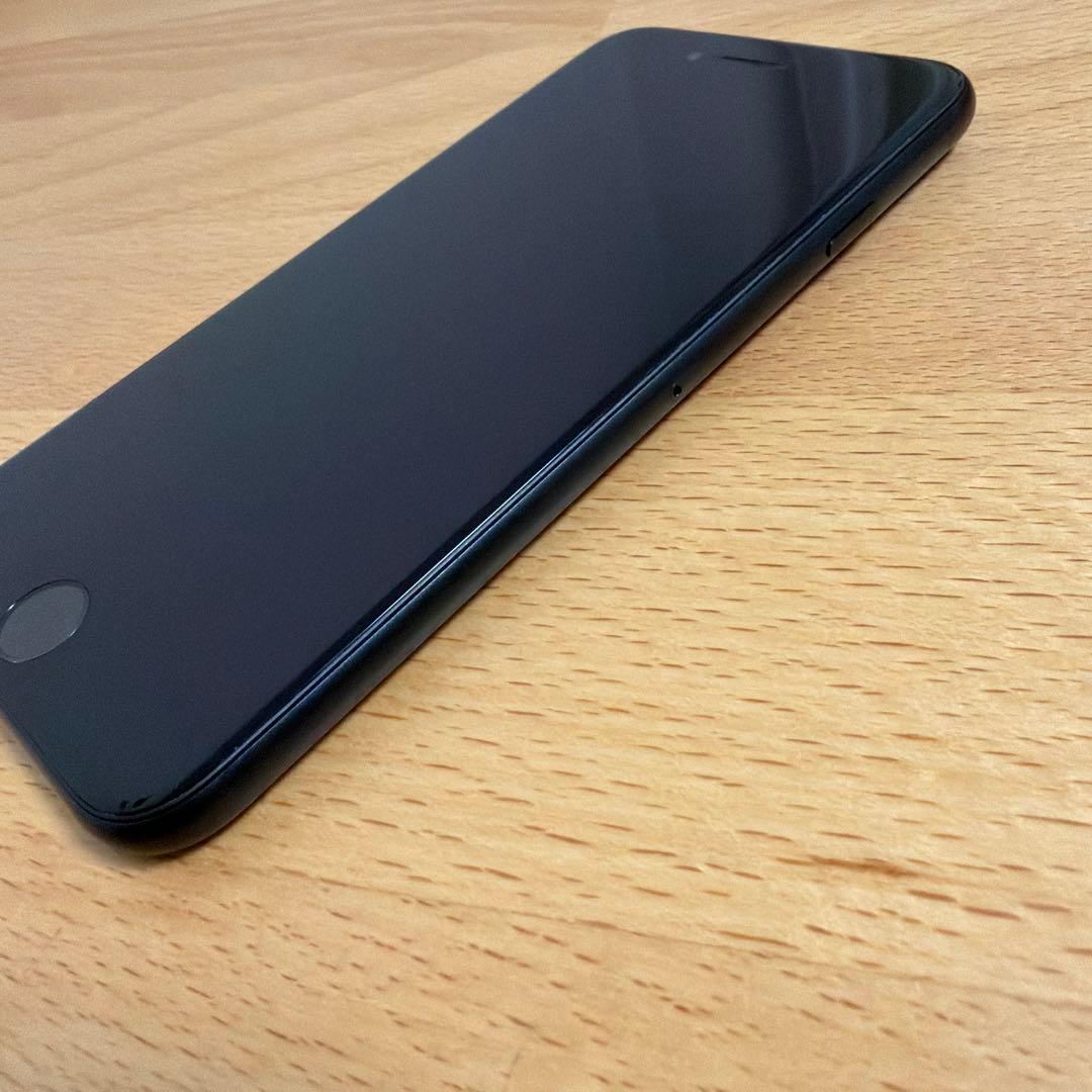 Apple iPhone SE 2世代 黒 本体
