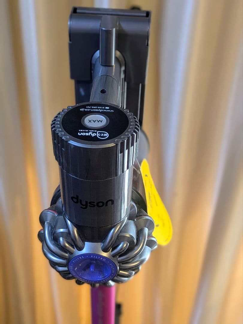 ダイソン dyson v6 fluffy 掃除機 スタンド付　アタッチメント付