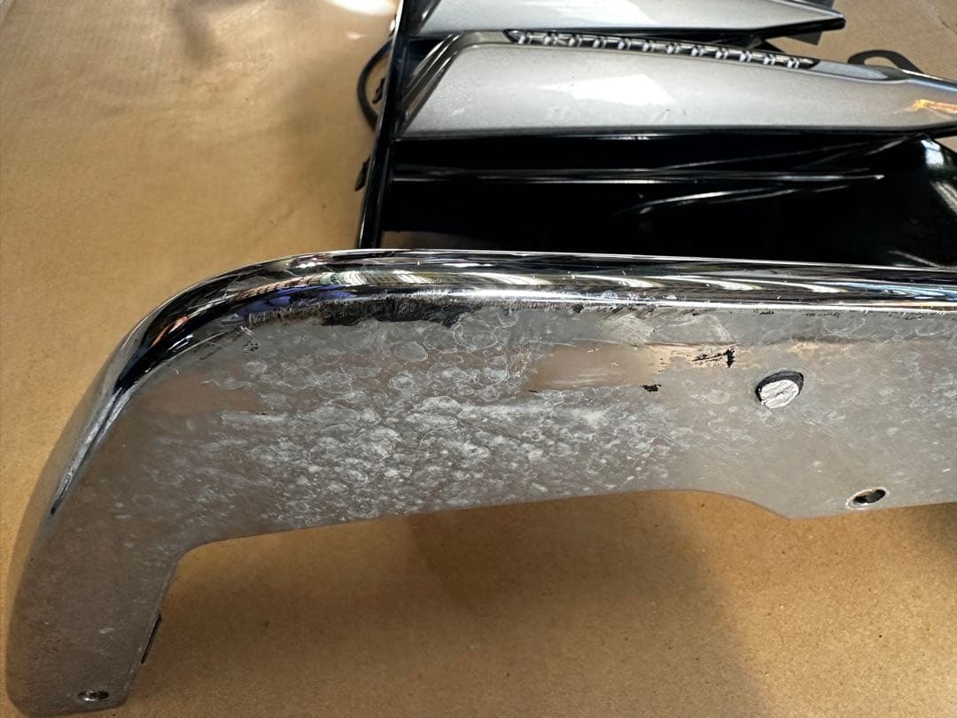 トヨタ純正　30アルファード　フロントガーニッシュ　配線付き