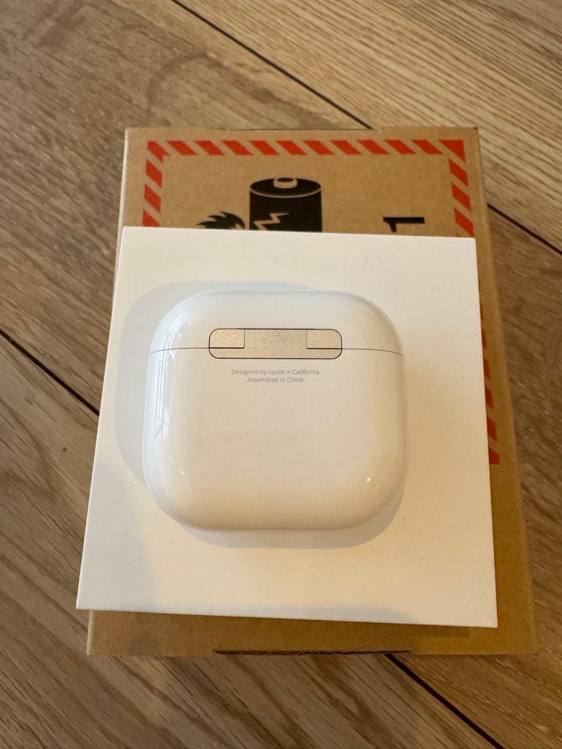 Apple AirPods4 本日発送可能