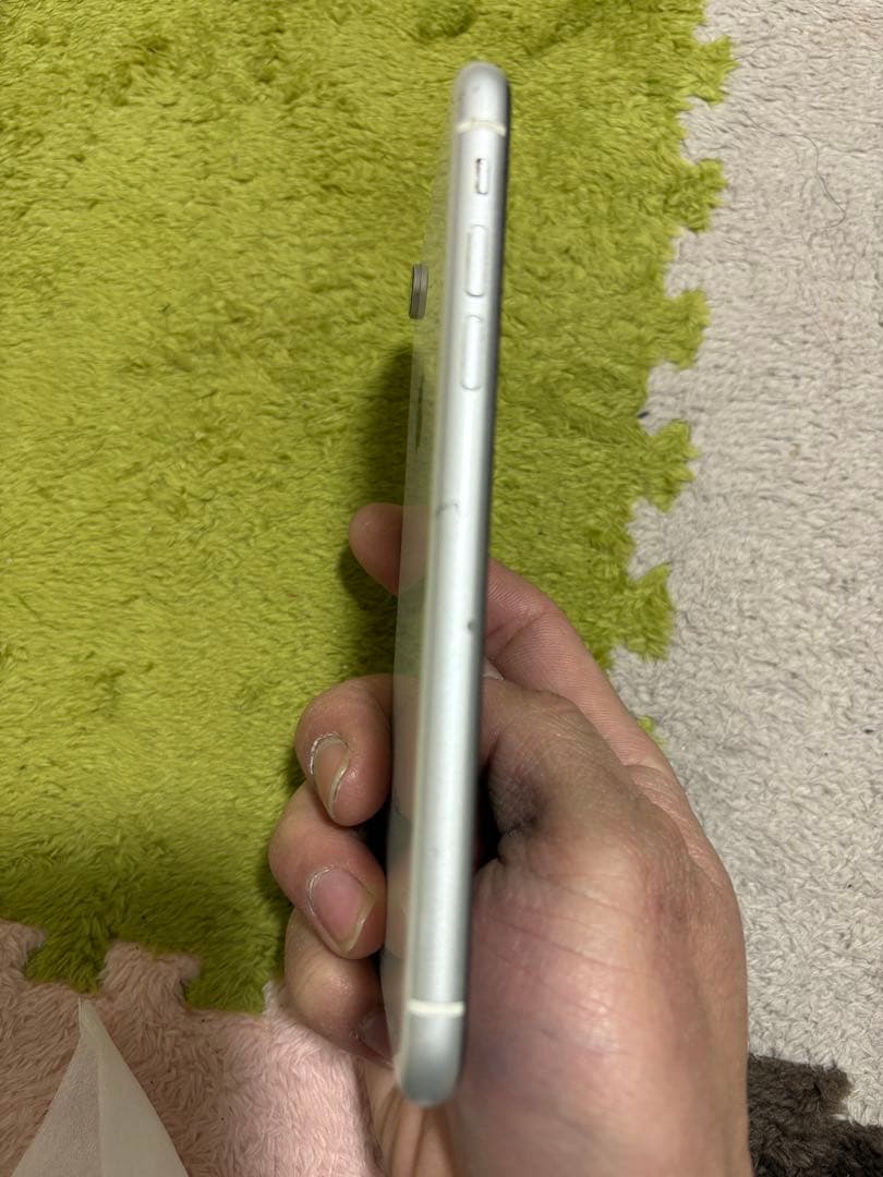 Apple iPhone XR 64GB ホワイト 画面キズあり simフリー