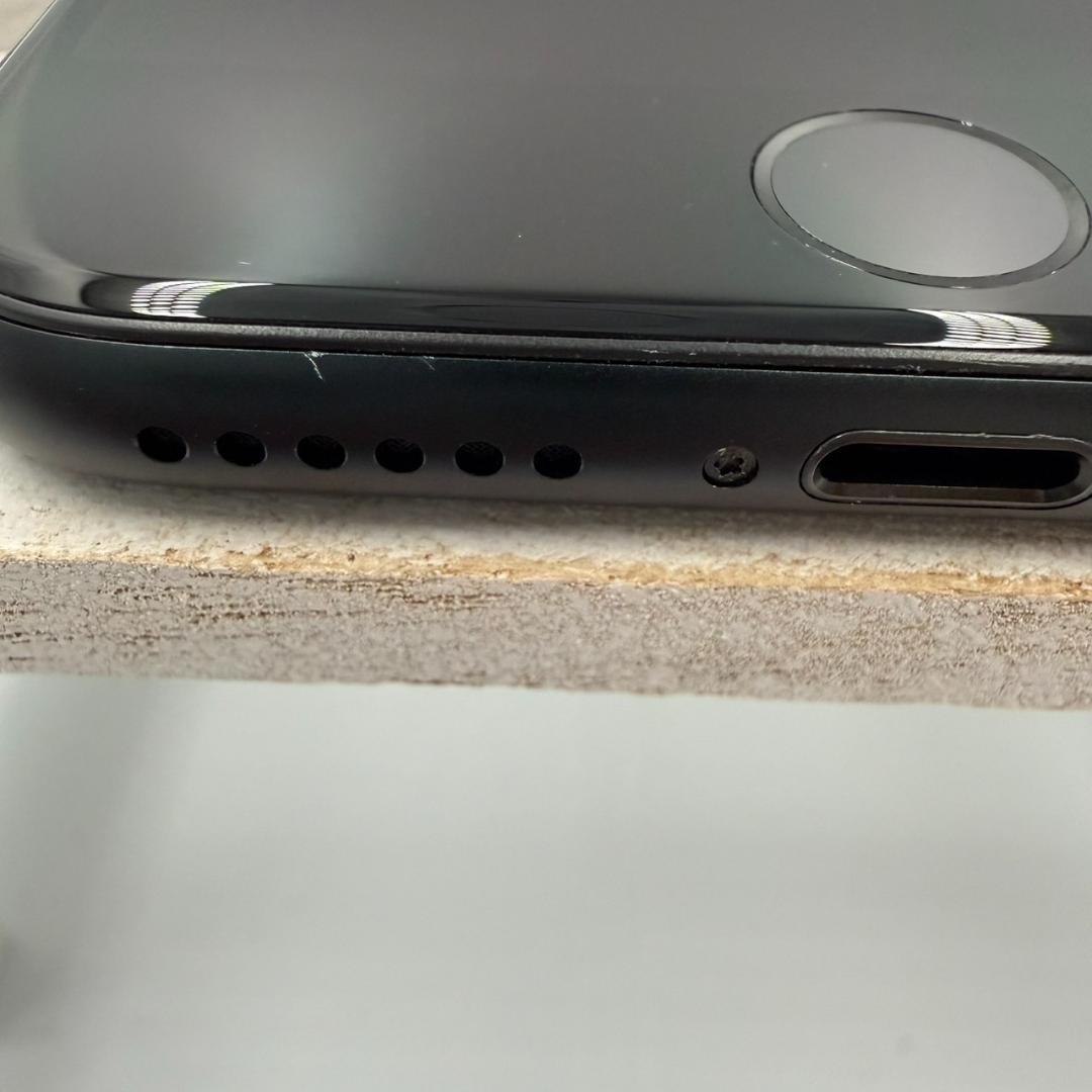 iPhone SE第3世代 64GB ミッドナイト 402
