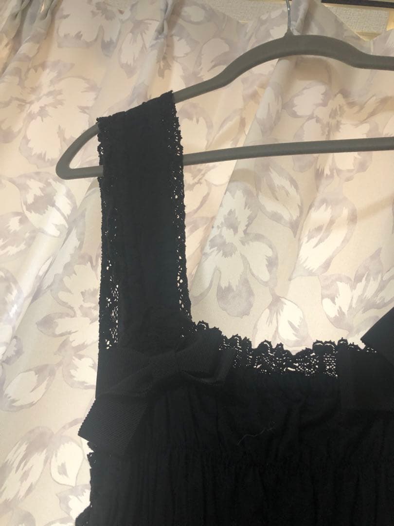 ベイビーザスターズシャインブライト　シャーリングプリンセスジャンパースカート　黒