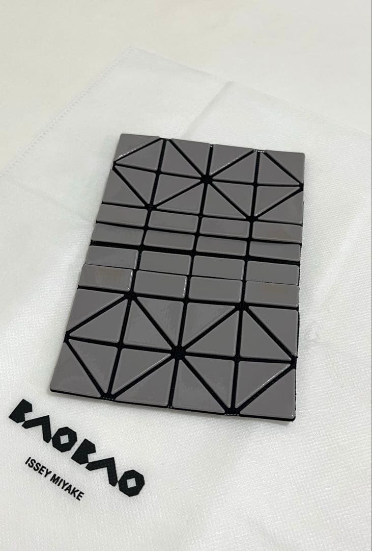 【限定】BAOBAO ISSEY MIYAKE CARD CASE MATTE