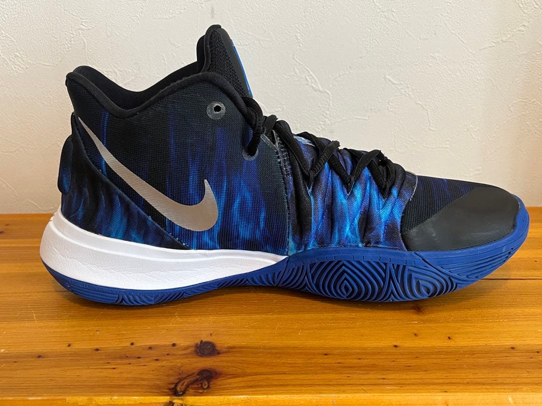 シューズ(男性用) NIKE KYRIE5 DUKE