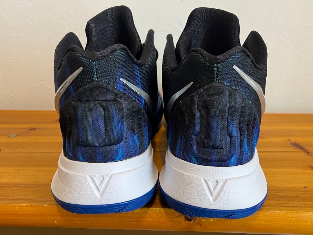 シューズ(男性用) NIKE KYRIE5 DUKE