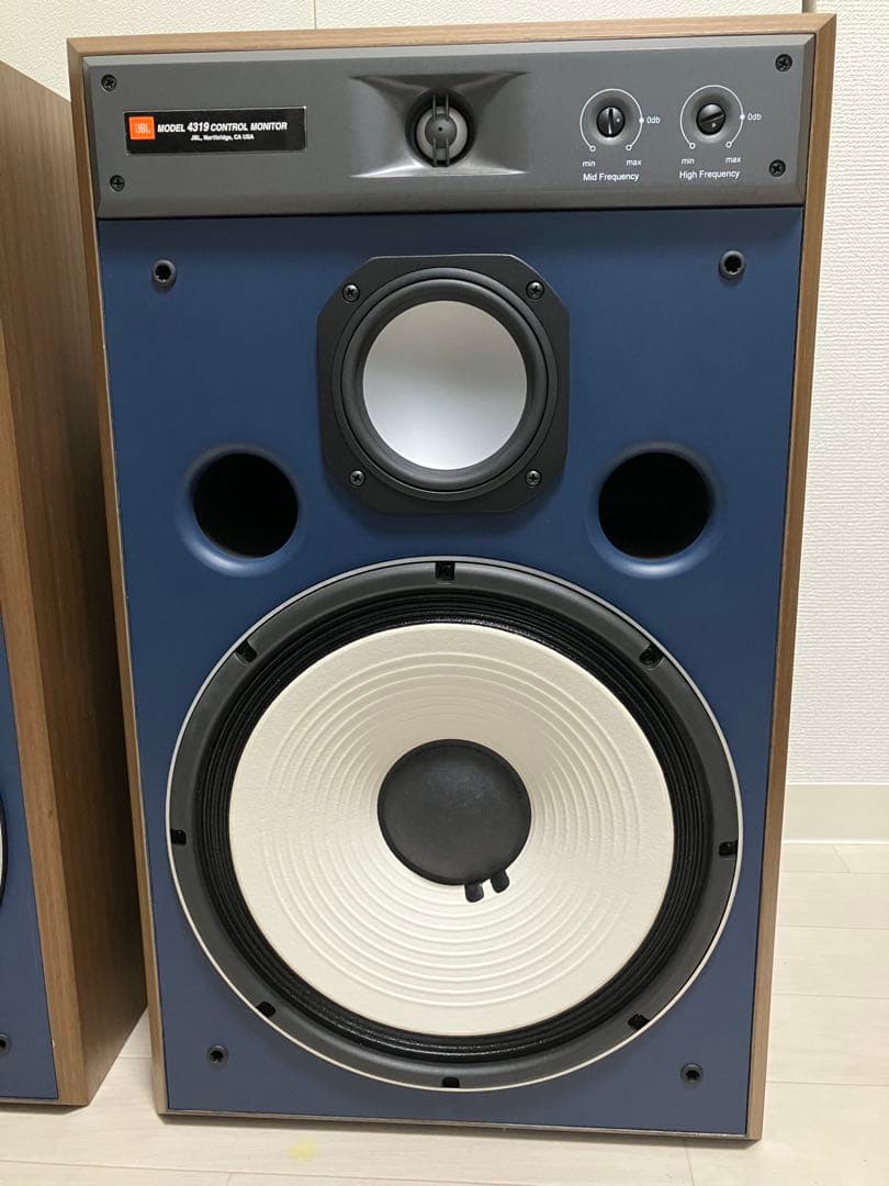 JBL4319 スピーカーペア 美品 1台目