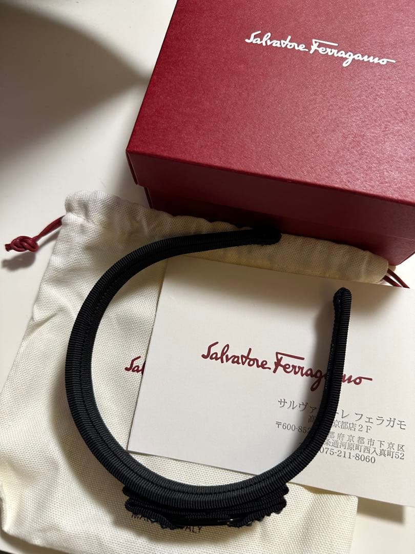 Salvatore Ferragamo ブラック カチューシャ新品未使用
