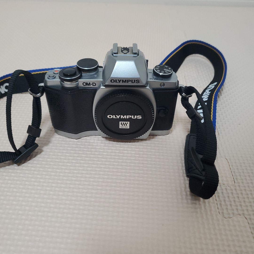 OLYMPUS OM-D E-M10 ボディ