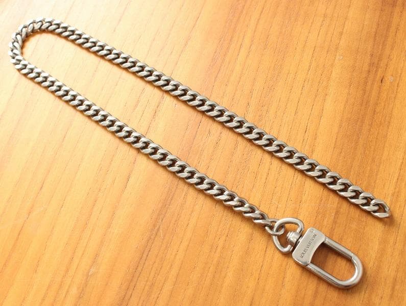ルイヴィトン ウォレットチェーン シルバー
