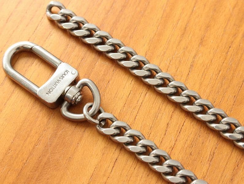 ルイヴィトン ウォレットチェーン シルバー