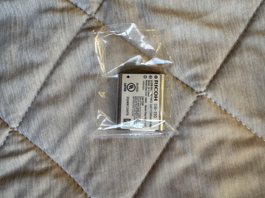 美品　RICOH リコー GR III コンパクトデジタルカメラ　保証付