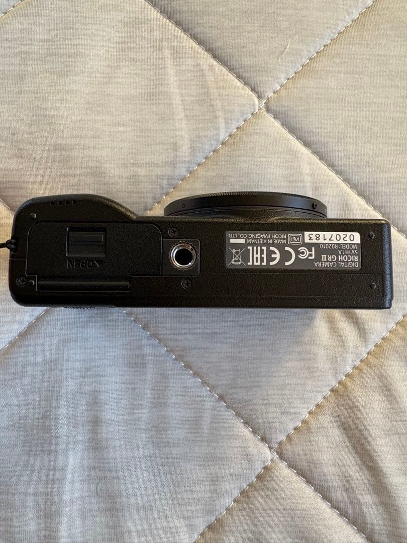 美品　RICOH リコー GR III コンパクトデジタルカメラ　保証付