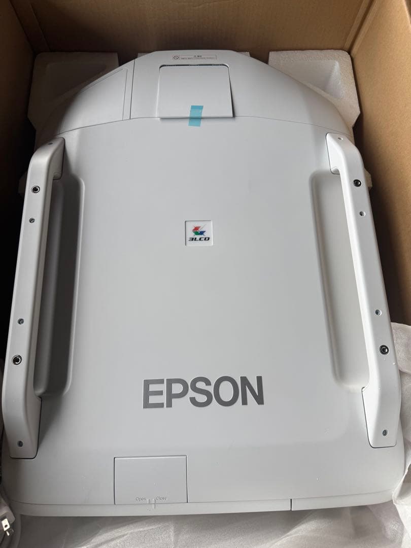 EPSON EB-Z9800W プロジェクター本体